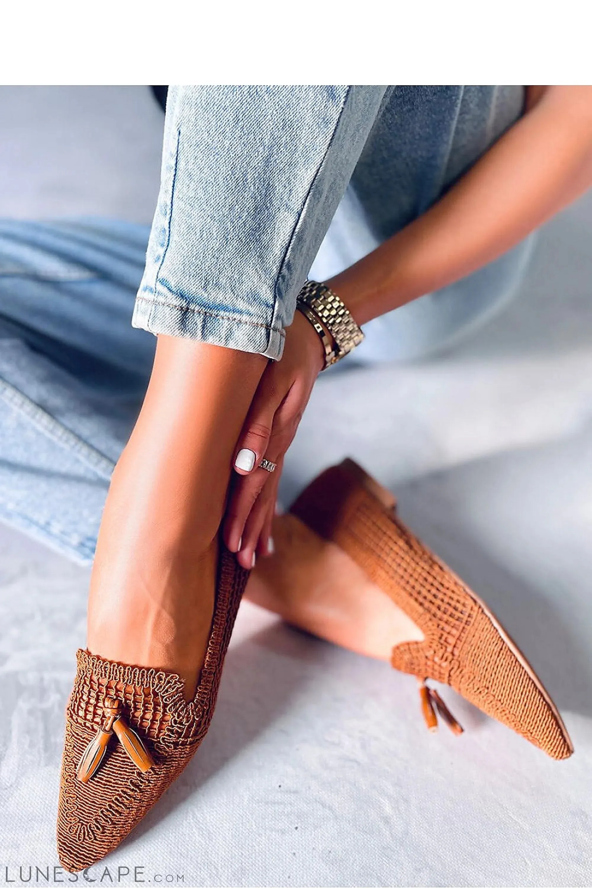 Brown Pointed Toe Woven Raffia Women's Loafers with Tassels