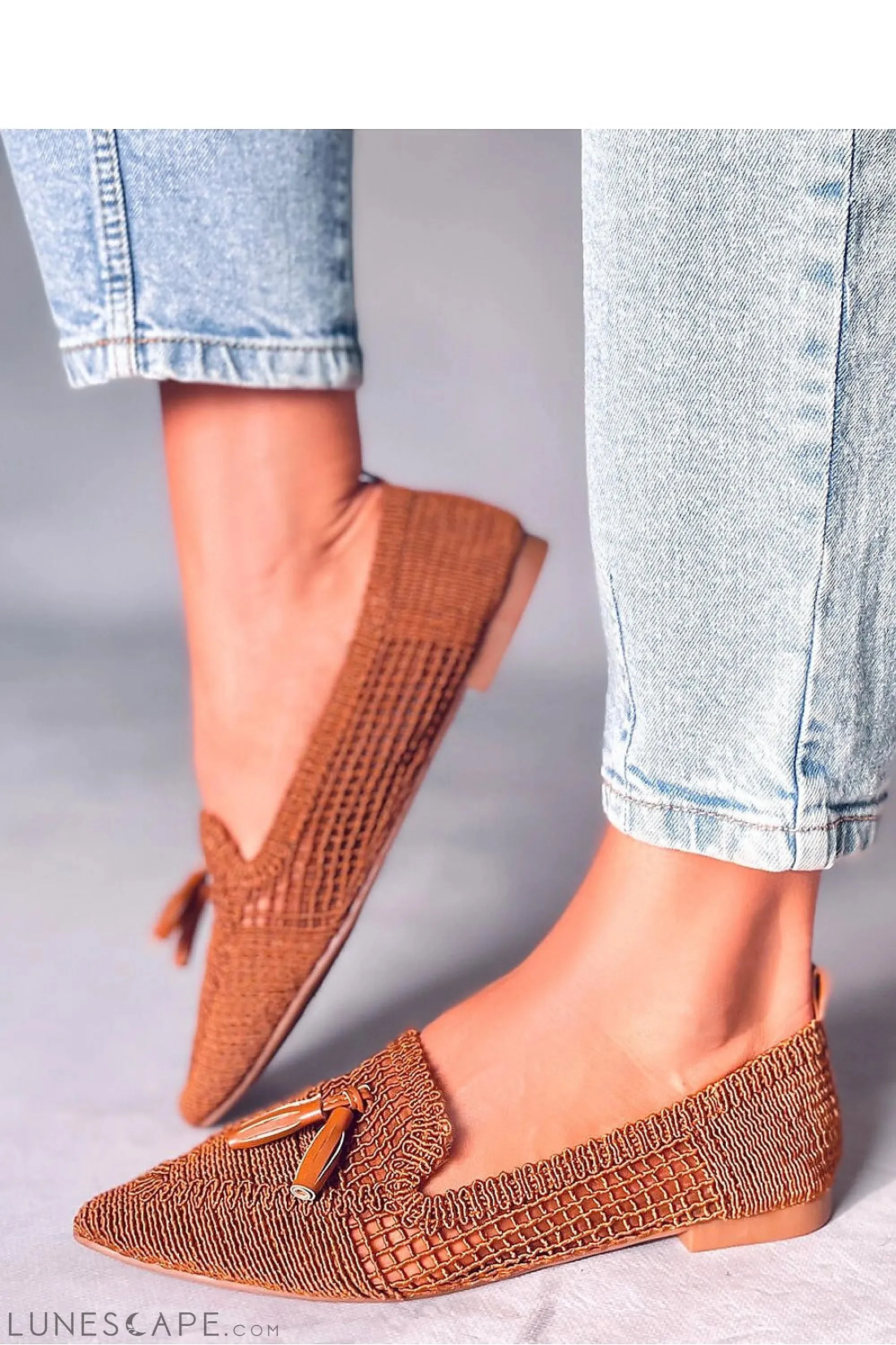 Brown Pointed Toe Woven Raffia Women's Loafers with Tassels