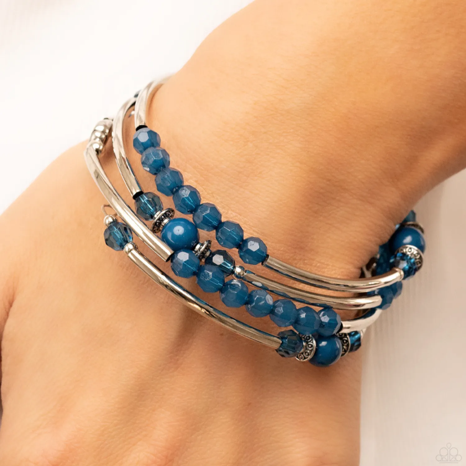 "Whimsically Whirly" Faceted & Acrylic Blue & Silver Bars Beaded Flexible COIL Bracelet.